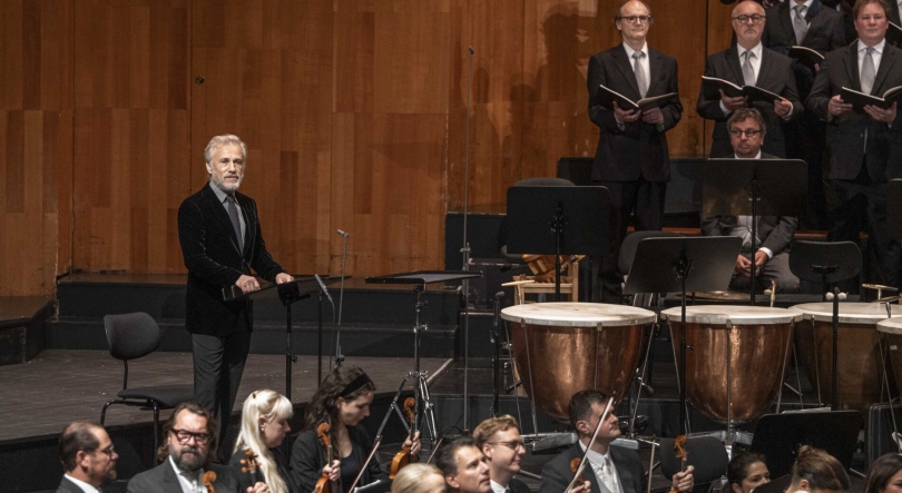 Imagem de Édipo Rei de Stravinsky, no Festival de Salzburgo
