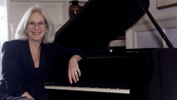 Imagem  de A pianista Liz Magnes homenageia Gershwin