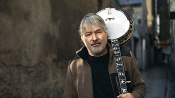 “Rhapsody in Blue” numa interpretação do mestre do banjo Béla Fleck