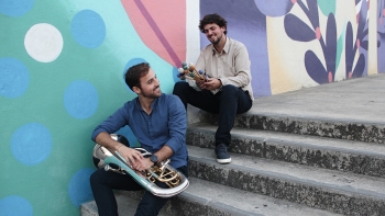 Imagem  de “A Jangada Metálica” do NoMad Duo