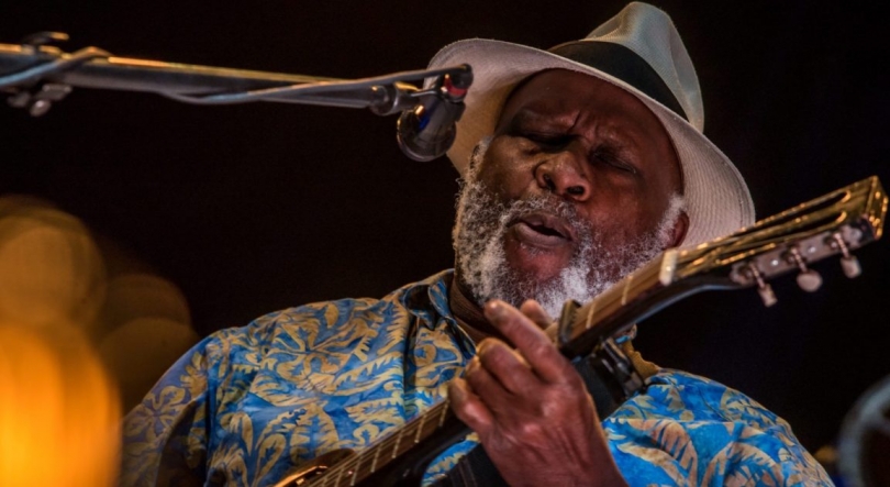 Imagem de “Summertime” de Gershwin, por Taj Mahal