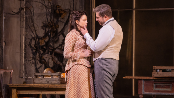 Imagem de “Eugene Onegin” de Tchaikovsky, no Metropolitan Opera