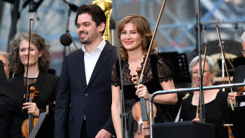 Lisa Batiashvili toca o Concerto para violino e orquestra, de Beethoven