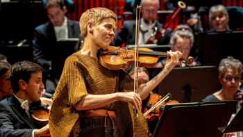 Isabelle Faust toca Dvořák