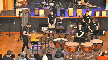 Celebração Leonard Bernstein com “West Side Story” pelo Markkleeberg Percussion Ensemble